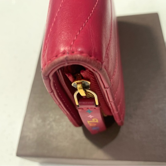 Louis Vuitton New Wave Compact Wallet - Picture 9 of 16